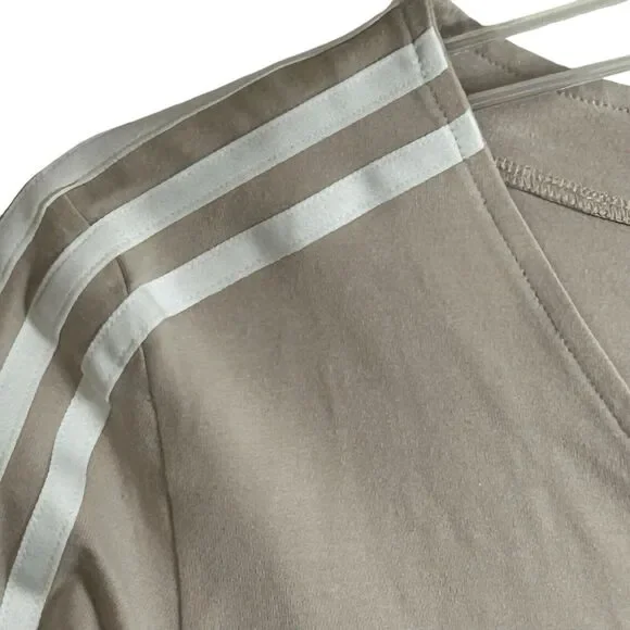 NEW adidas Adicolor Classics 3-Stripes Women's Button Long Sleeve Tee Size XL - Picture 3 of 11